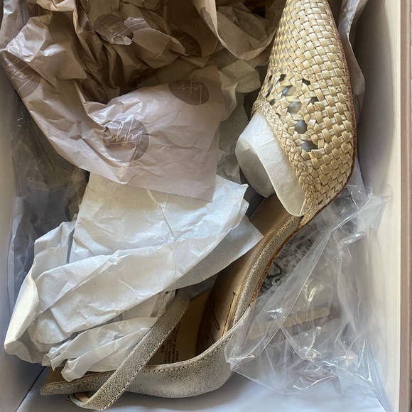 Latigo leather pumps, size 8 - Picture 4 of 5